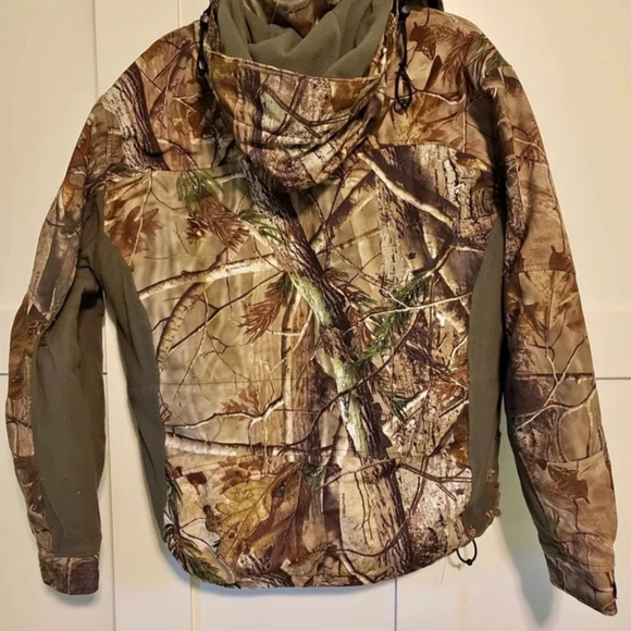 Realtree jacket - Picture 2 of 4